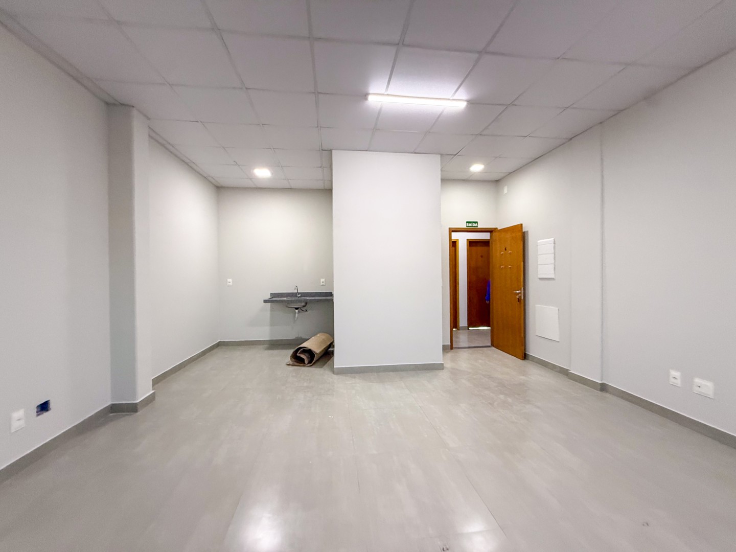 Sala para locação no bairro Igapo de Londrina - Foto 7