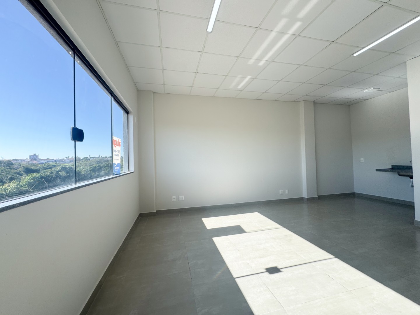 Sala/Conjunto Comercial para alugar em Igapo, Londrina — Portal Chave Fácil