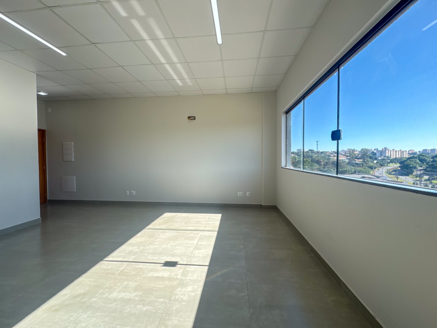 Sala para locação no bairro Igapo de Londrina - Foto 21