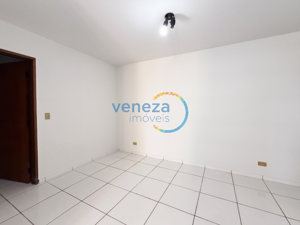 Apartamento para locação no bairro Centro de Londrina com 73.75m<sup>2</sup> útil, 3 quartos, 1 vaga de garagem