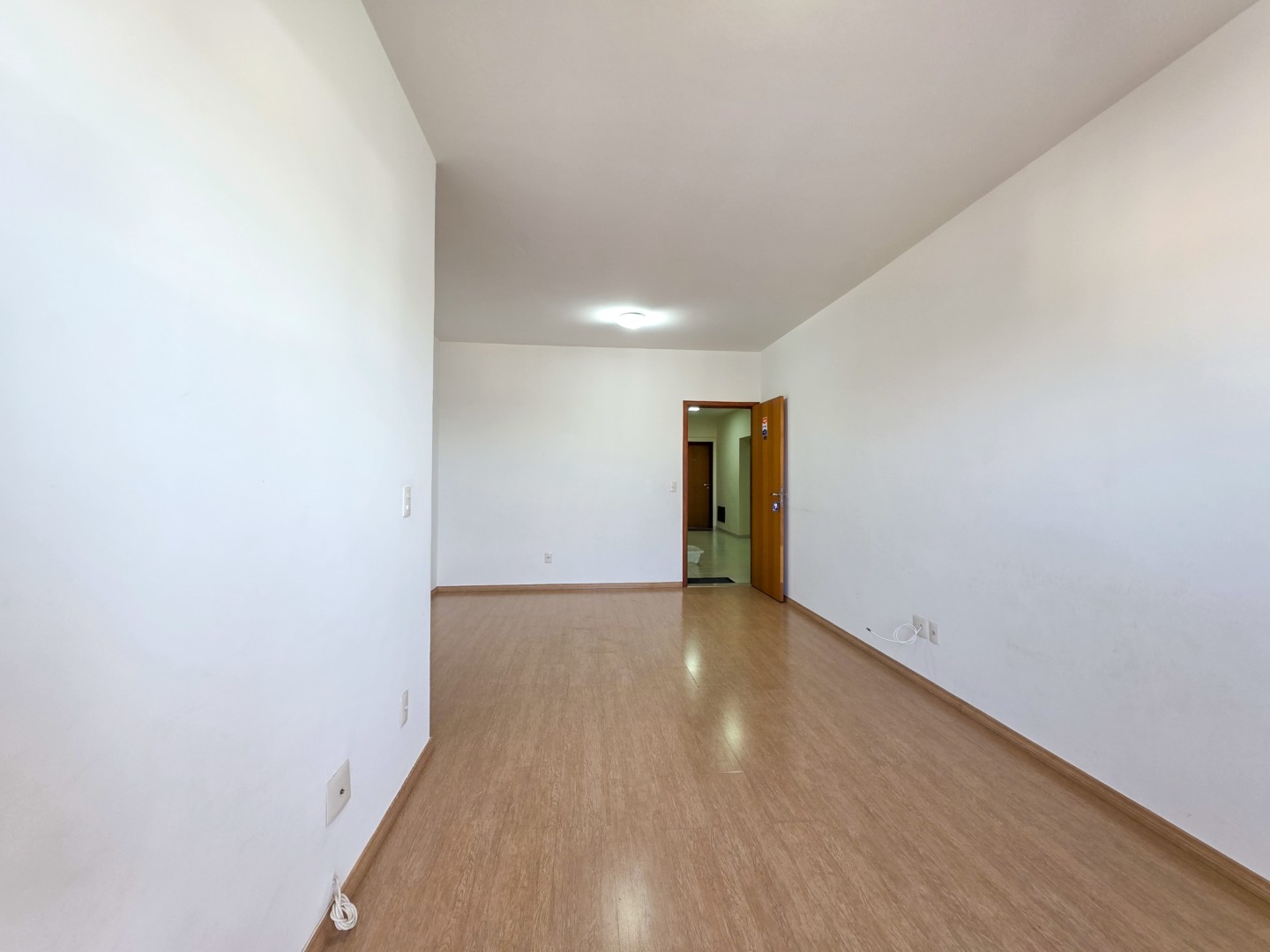 Apartamento para locacao no Centro em Londrina com 109,31m² por R$ 2.150,00  - Foto 3