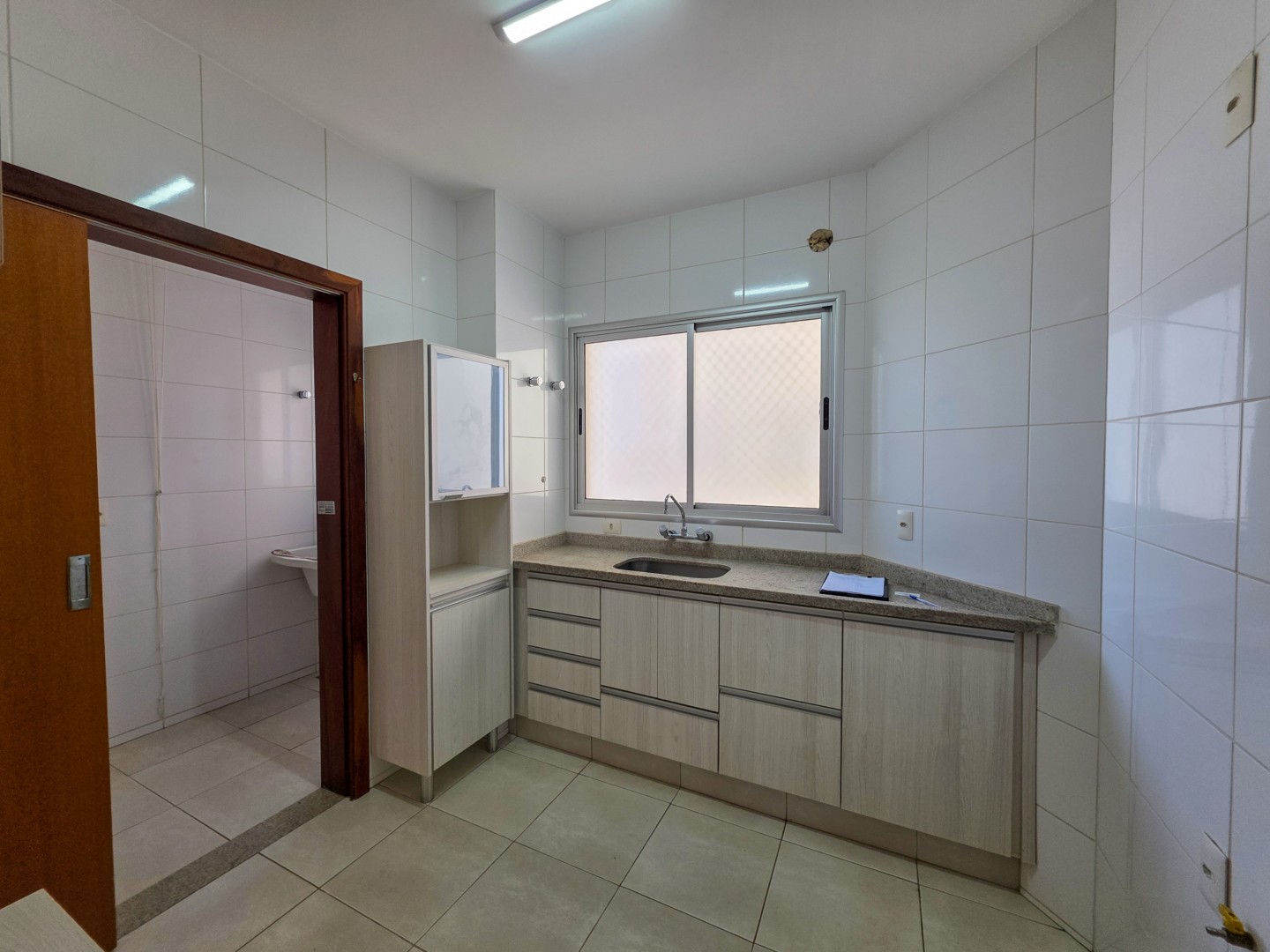 Apartamento para locação no bairro Centro de Londrina - Foto 6