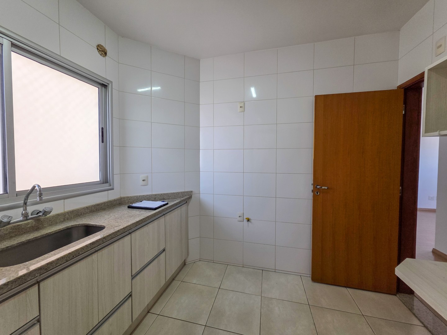Apartamento para locação no bairro Centro de Londrina - Foto 7