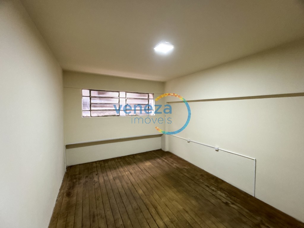 Salão-loja para locação no bairro Centro de Londrina - Foto 17