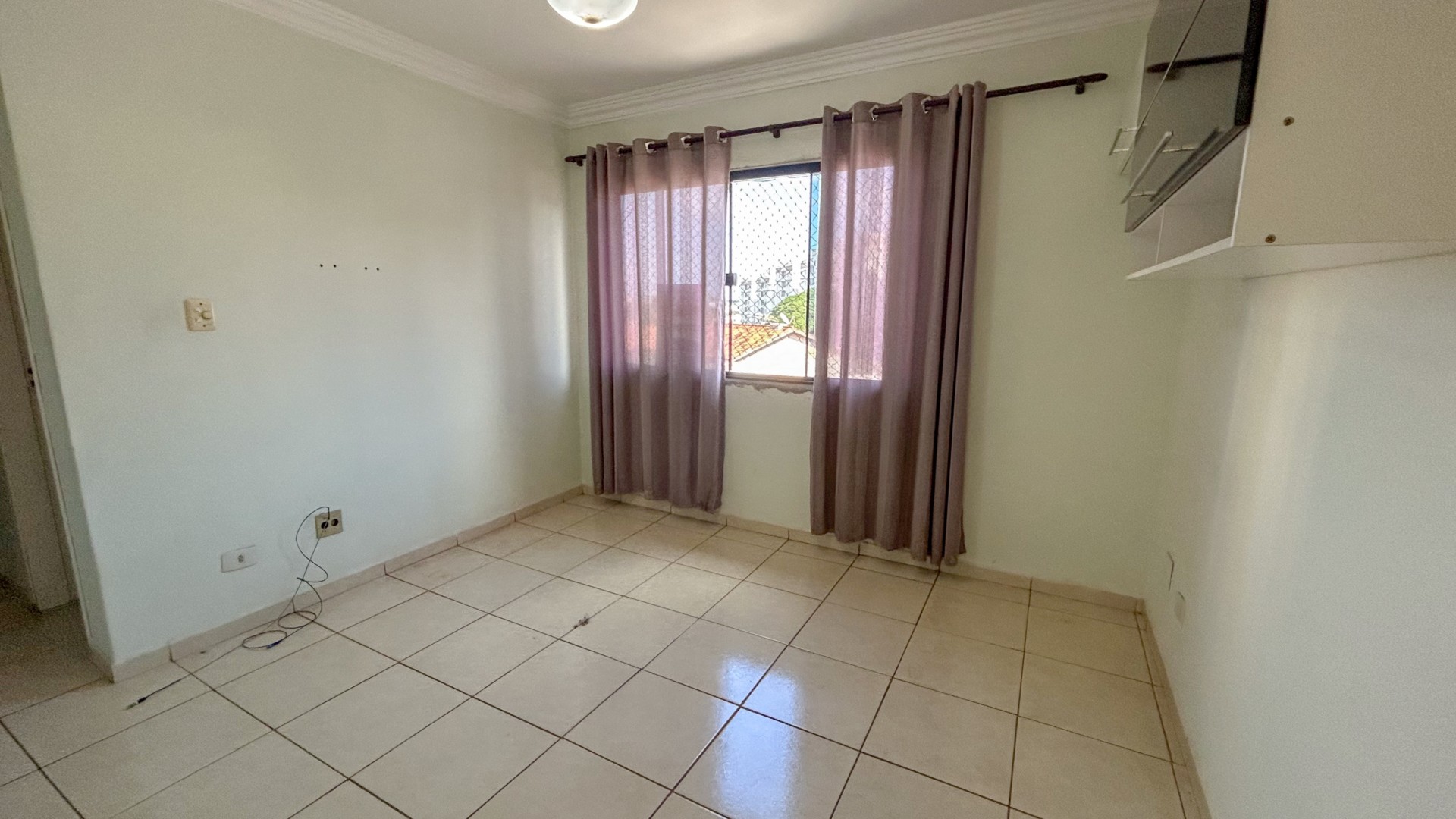 Apartamento para locacao no Jamaica em Londrina com 76,7m² por R$ 850