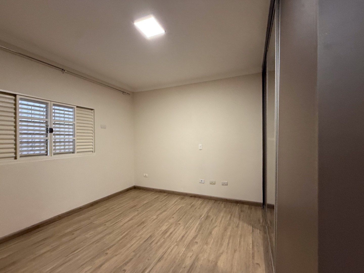 Casa Residencial para locação no bairro Aragarca de Londrina - Foto 9