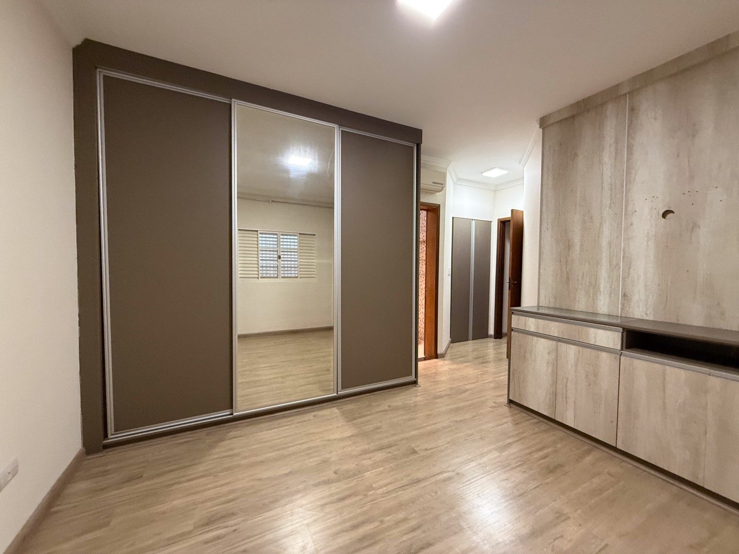 Casa Residencial para locação no bairro Aragarca de Londrina - Foto 10