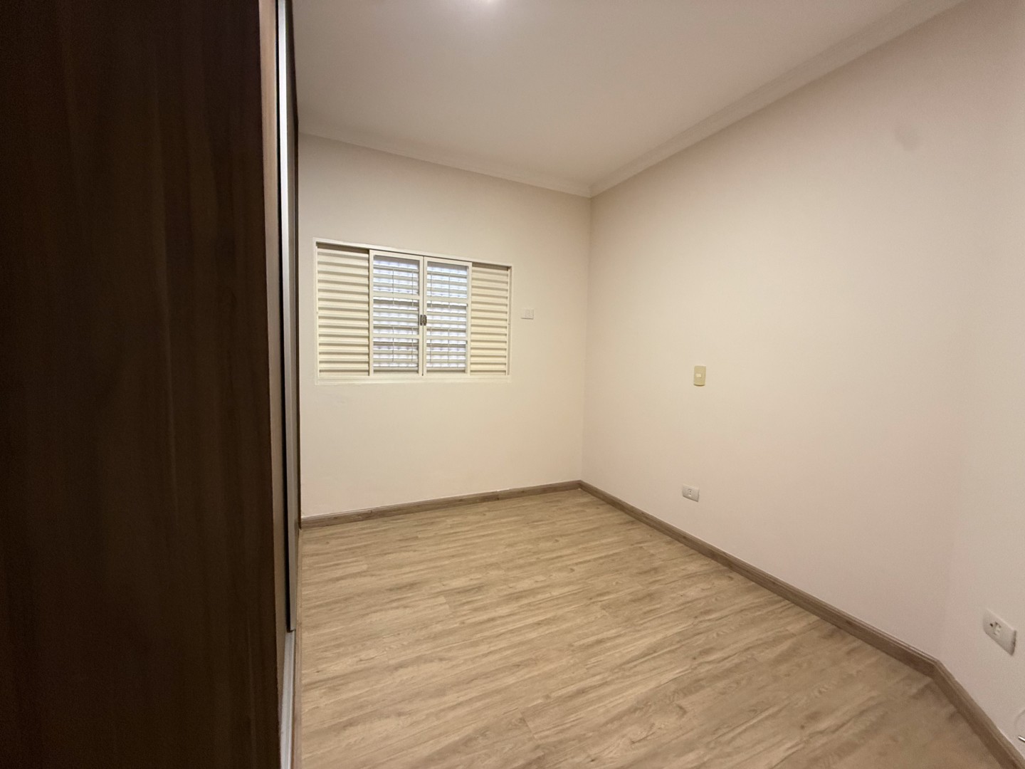 Casa Residencial para locação no bairro Aragarca de Londrina - Foto 13