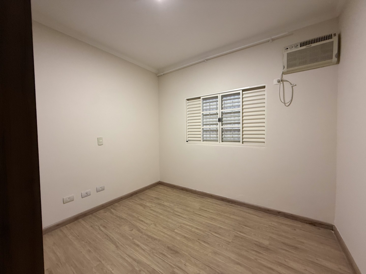 Casa Residencial para locação no bairro Aragarca de Londrina - Foto 12