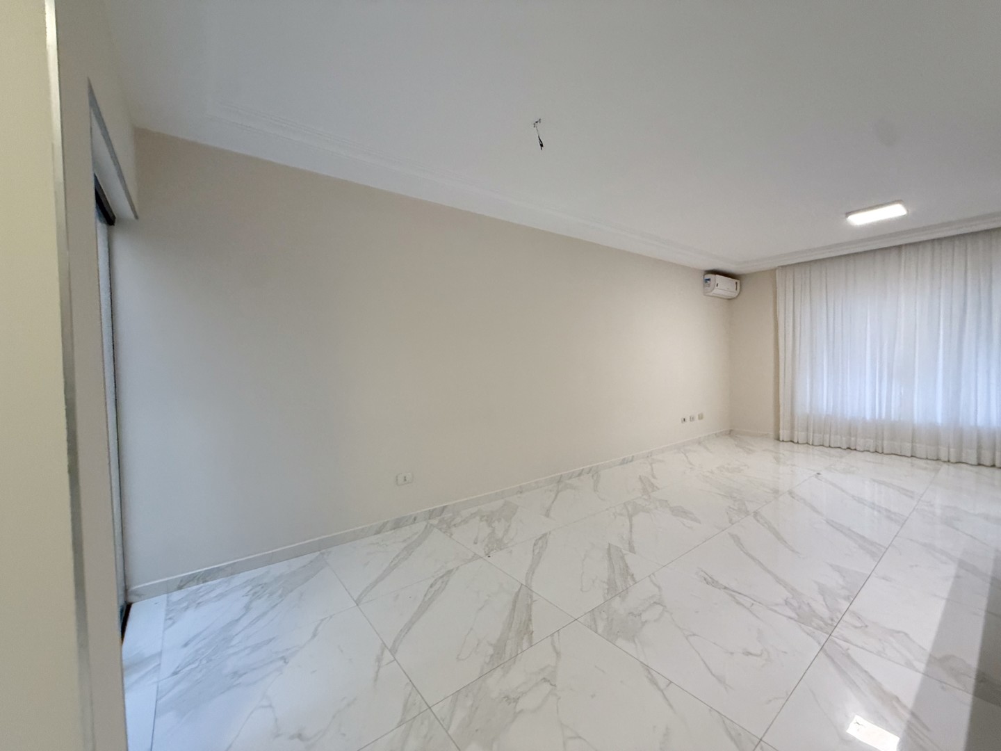 Casa Residencial para locação no bairro Aragarca de Londrina - Foto 5