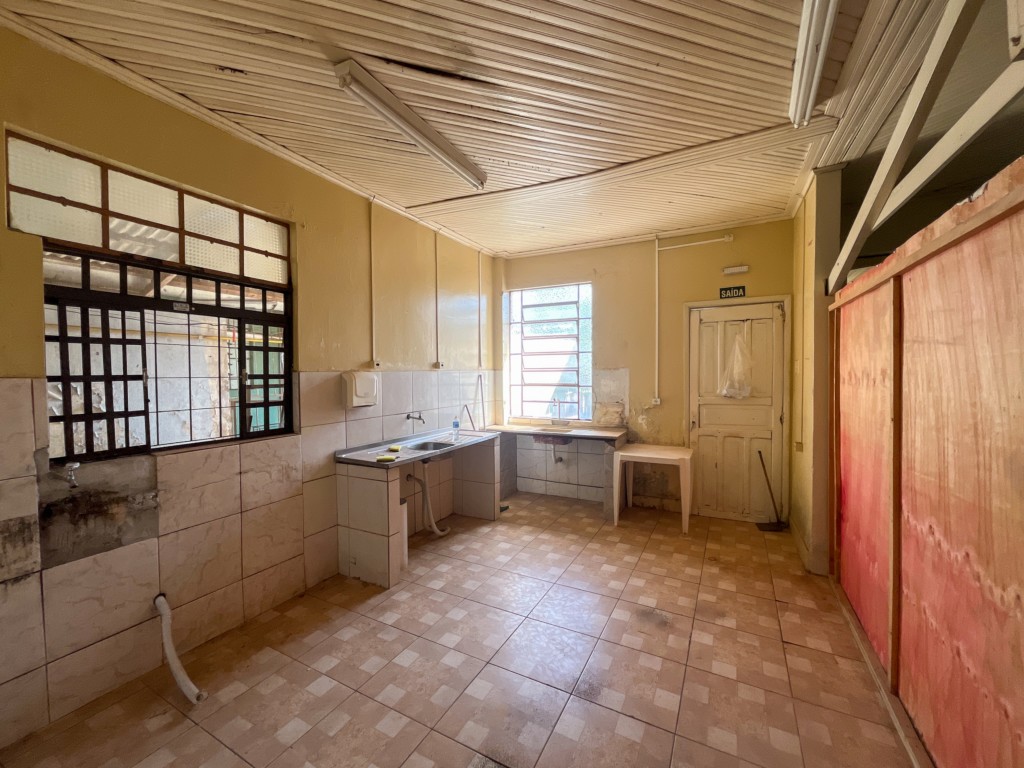 Salão-loja para locação no bairro Centro de Londrina - Foto 10