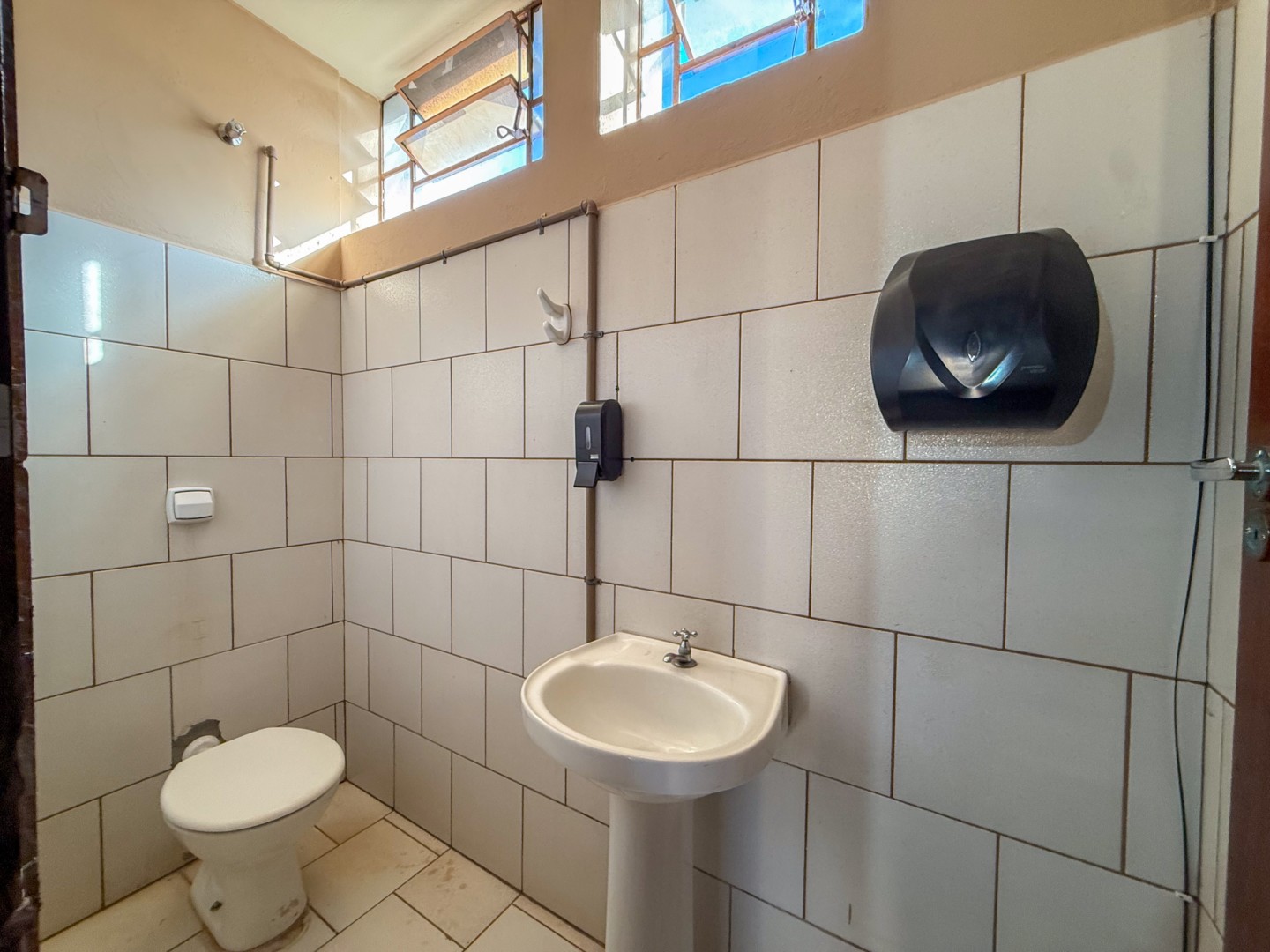 Sala para locação no bairro Centro de Londrina - Foto 7