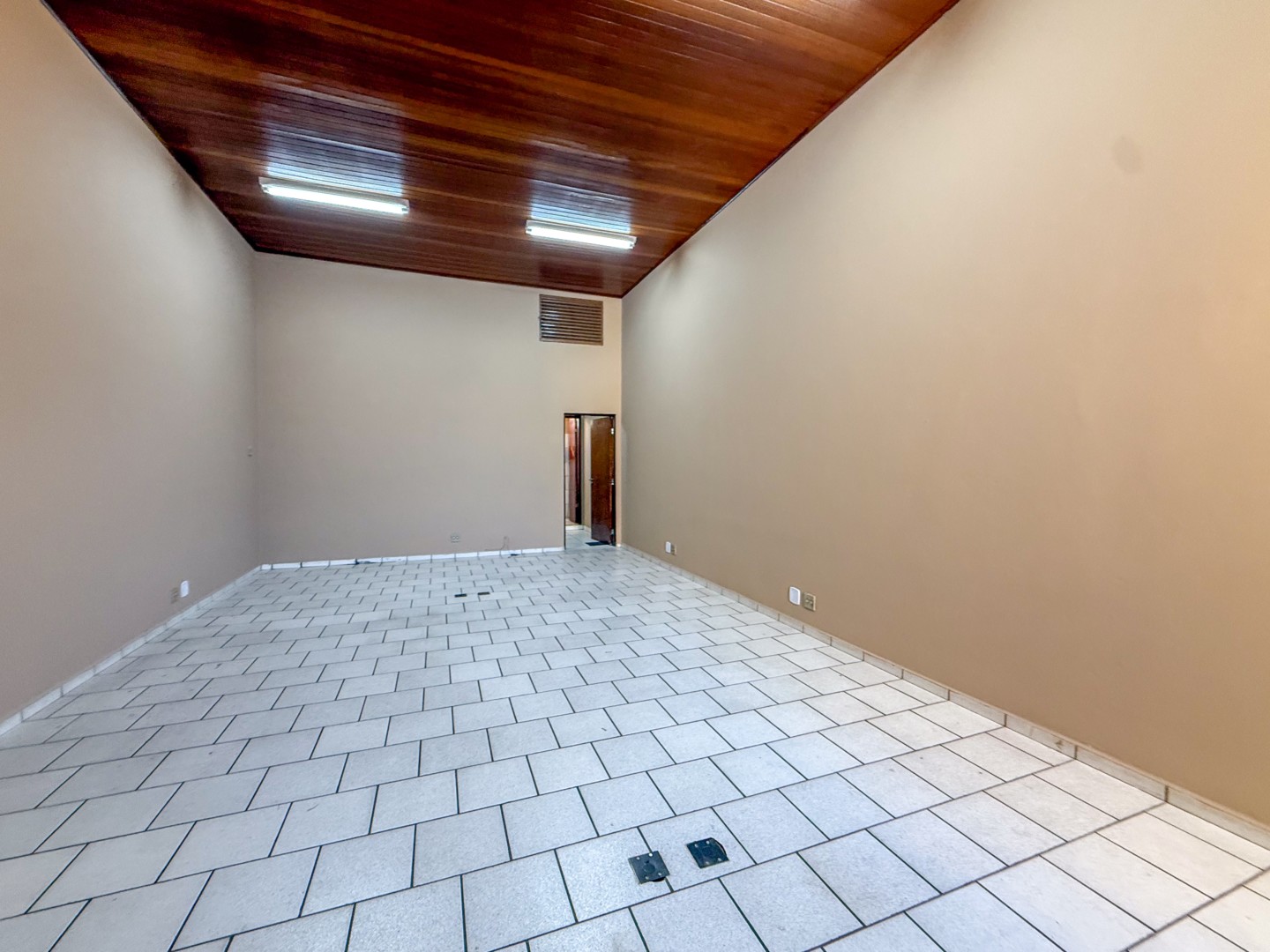 Sala para locação no bairro Centro de Londrina - Foto 5