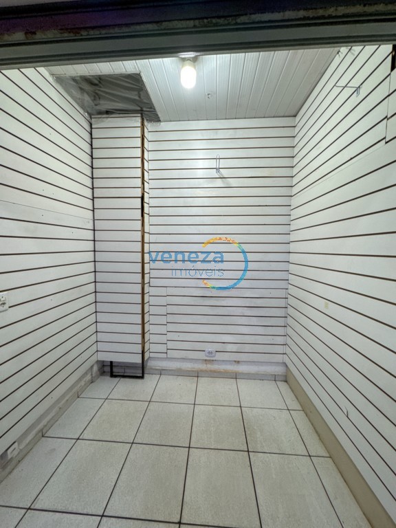 Salão-loja para locação no bairro Vivi Xavier de Londrina - Foto 6