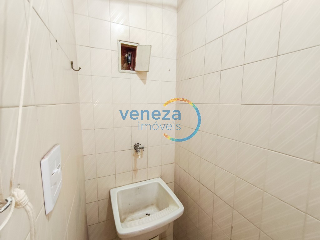 Apartamento para locação no bairro Centro de Londrina com 80m<sup>2</sup> útil, 3 quartos