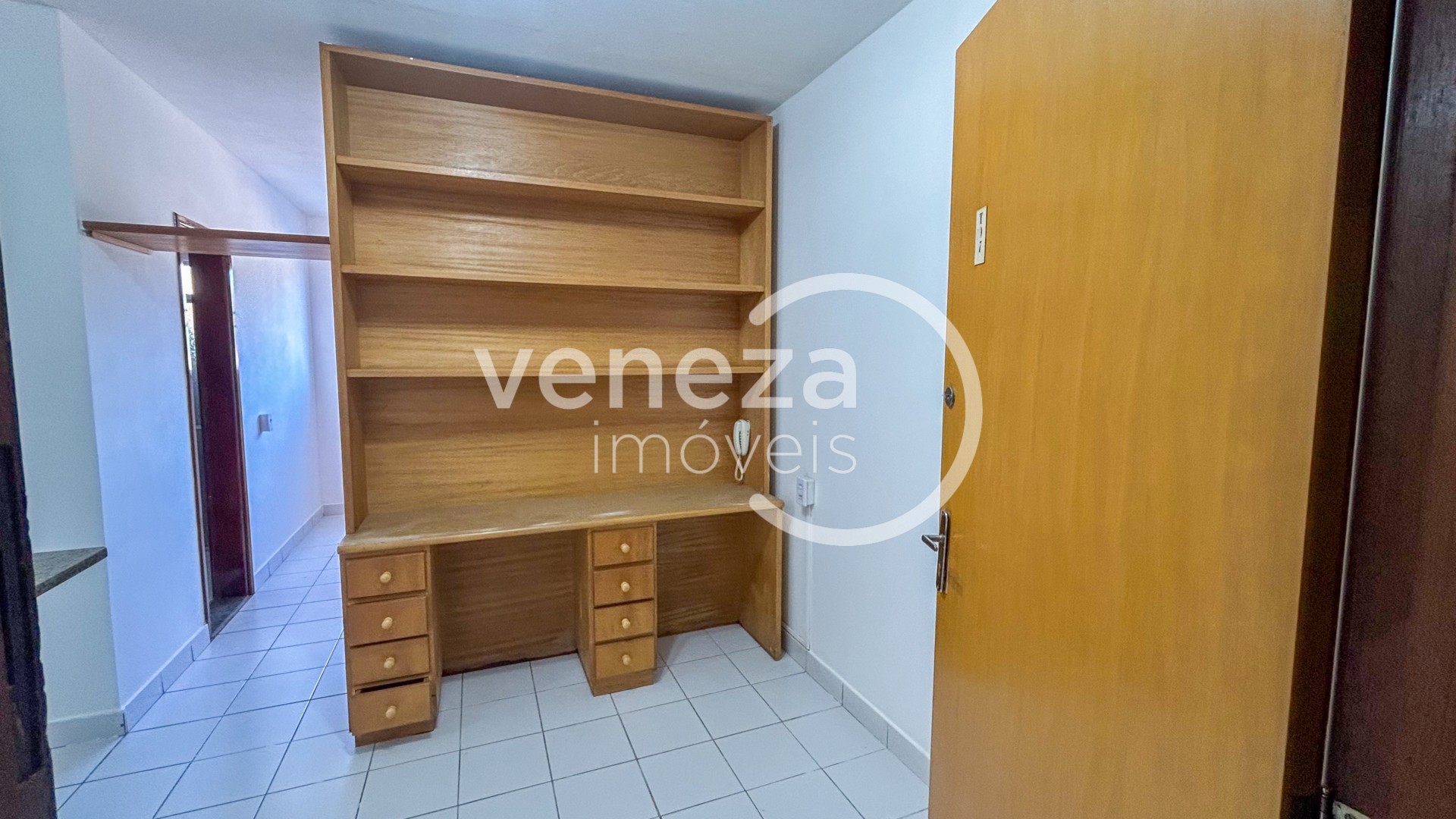 Apartamento para locacao no Alto da Colina em Londrina com 45m² por R$ 1.100