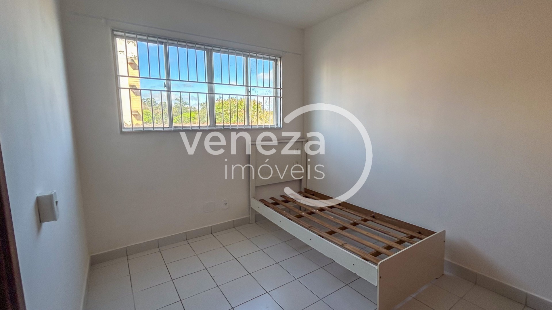 Apartamento para locacao no Alto da Colina em Londrina com 45m² por R$ 1.100