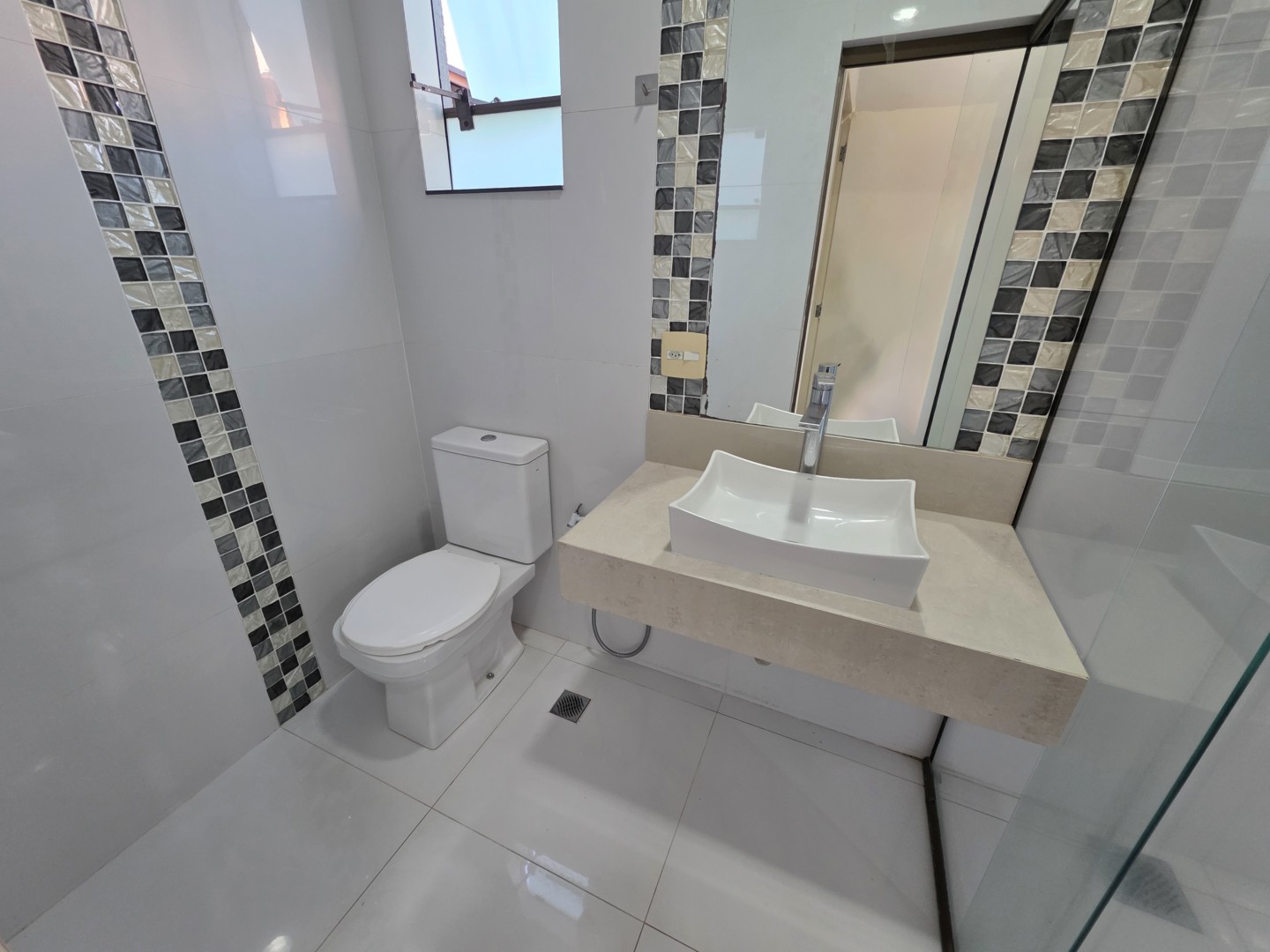 Casa Residencial para locação no bairro Coliseu de Londrina - Foto 11