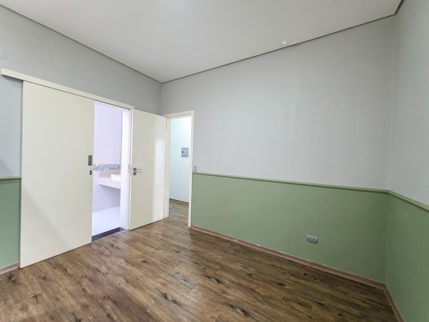 Casa Residencial para locação no bairro Coliseu de Londrina - Foto 14