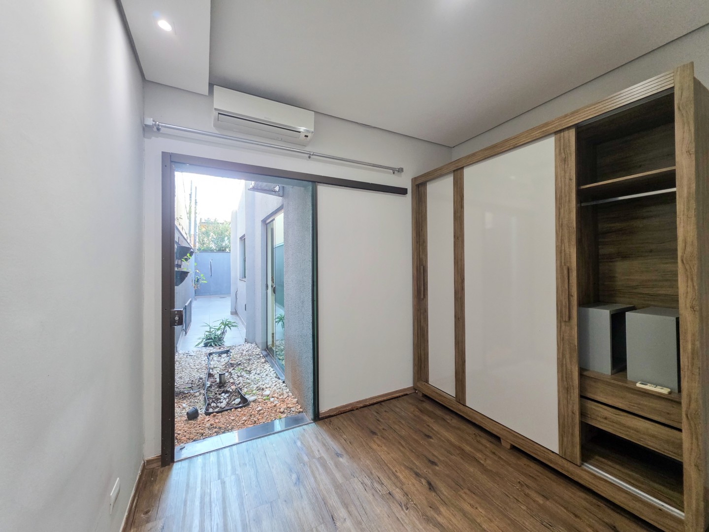 Casa Residencial para locação no bairro Coliseu de Londrina - Foto 18