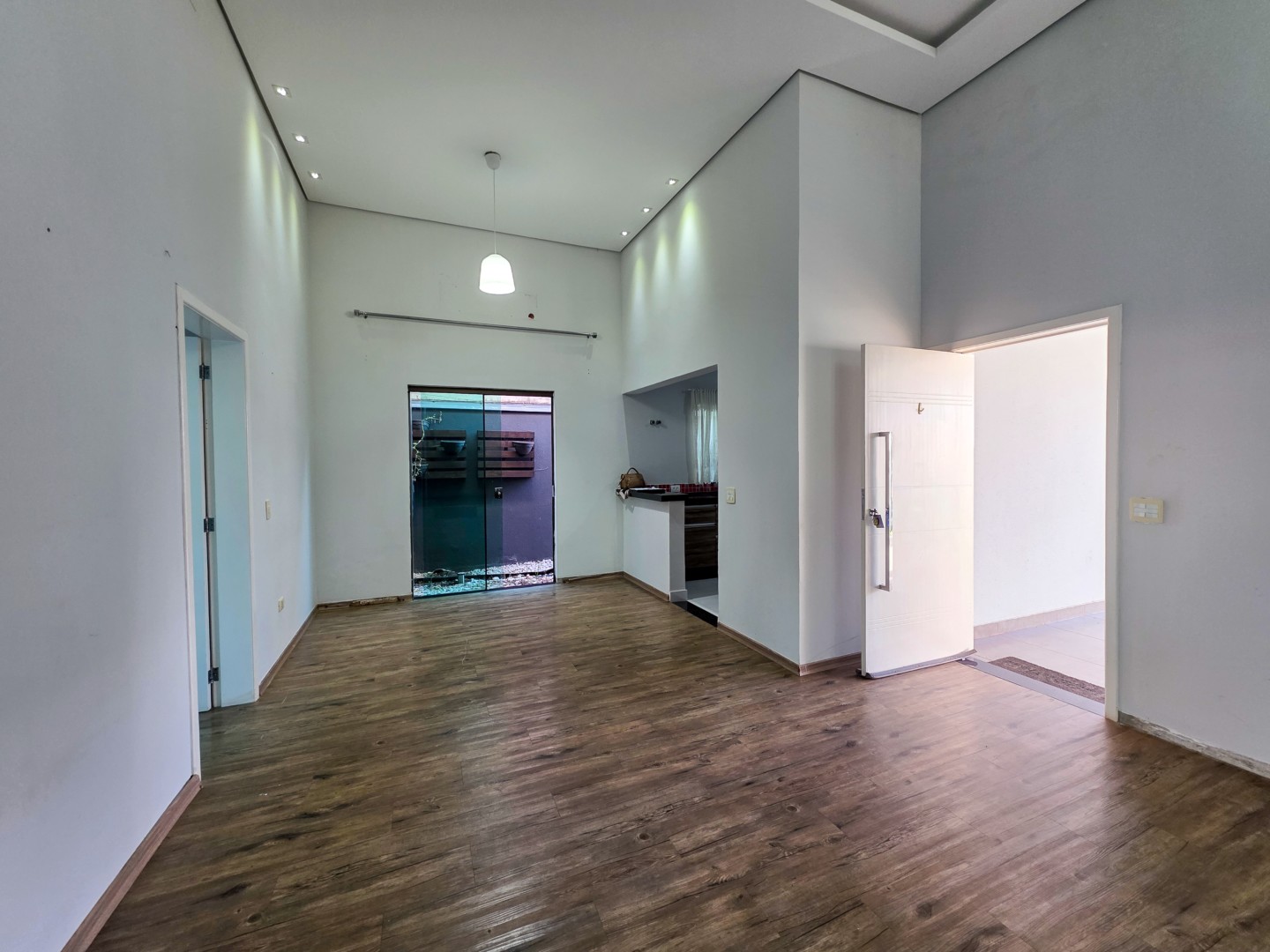 Casa Residencial para locação no bairro Coliseu de Londrina - Foto 6