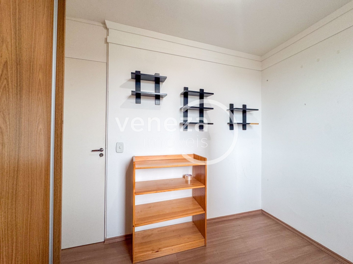 Apartamento para locação no bairro Jardim Joquei Club de Londrina - Foto 13