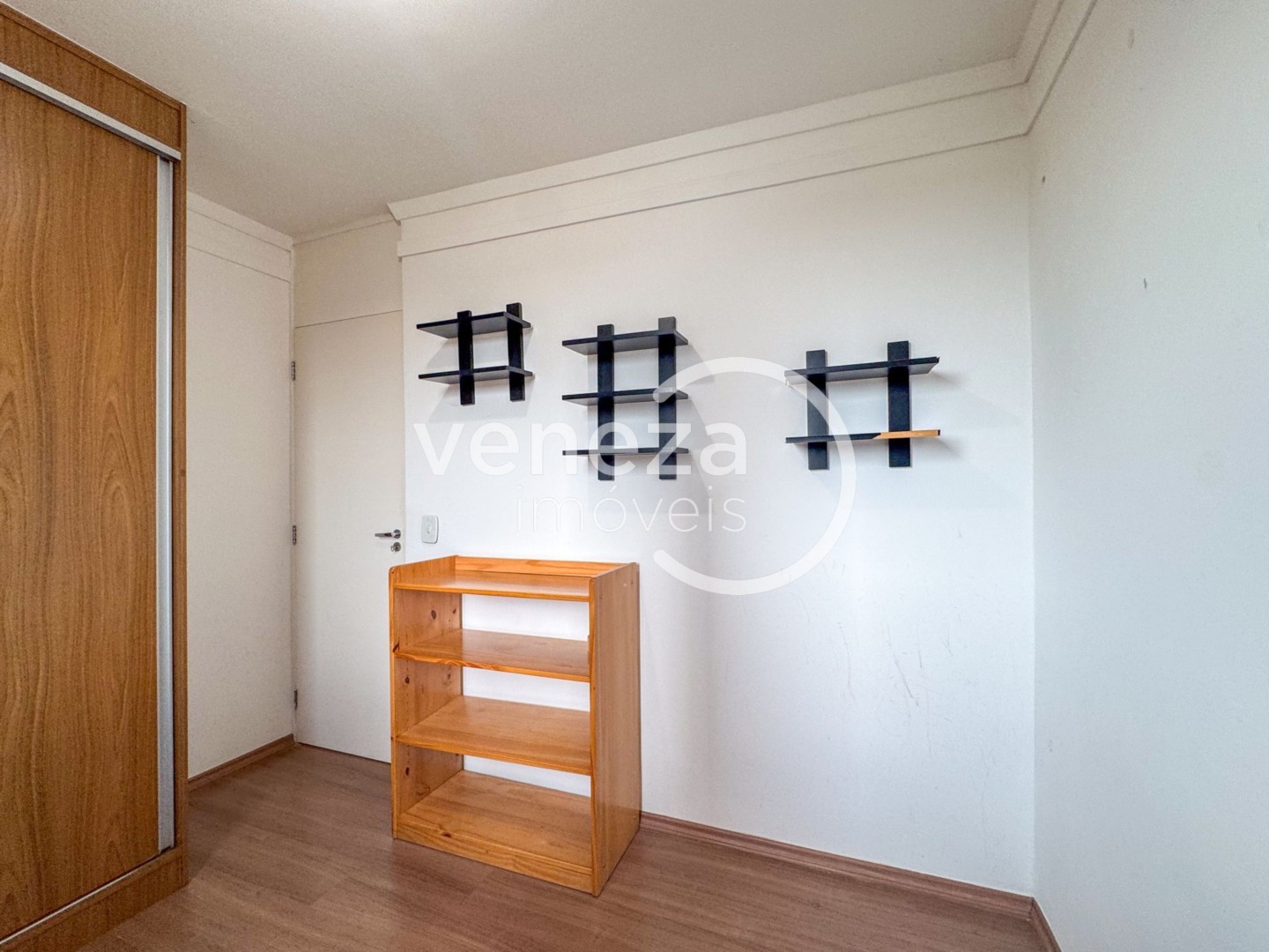 Apartamento para locação no bairro Jardim Joquei Club de Londrina - Foto 14