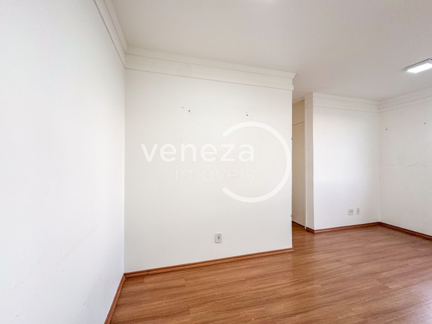 Apartamento para locação no bairro Jardim Joquei Club de Londrina - Foto 5