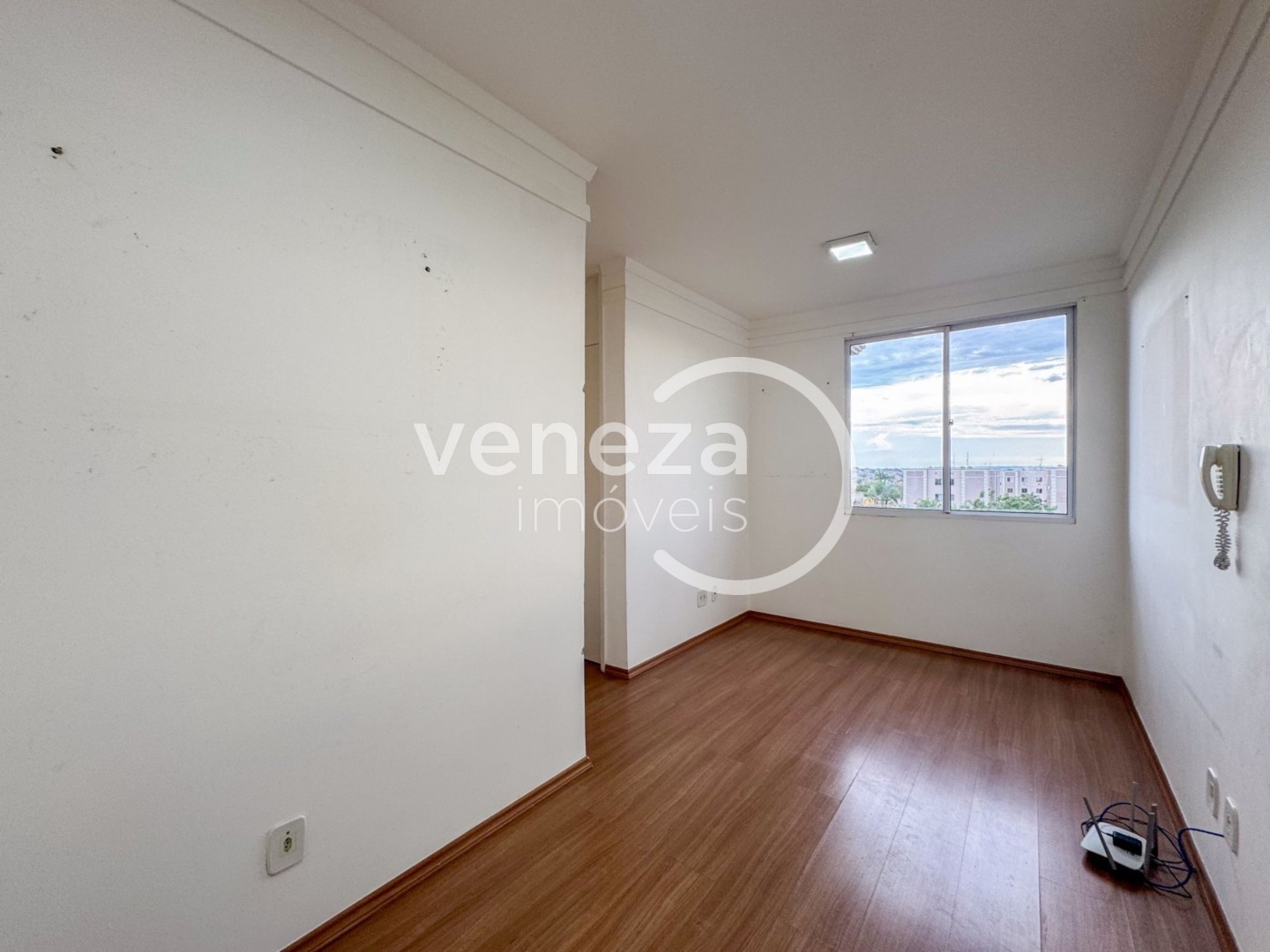Apartamento para locacao no Jardim Joquei Club em Londrina com 45,58m² por R$ 1.350
