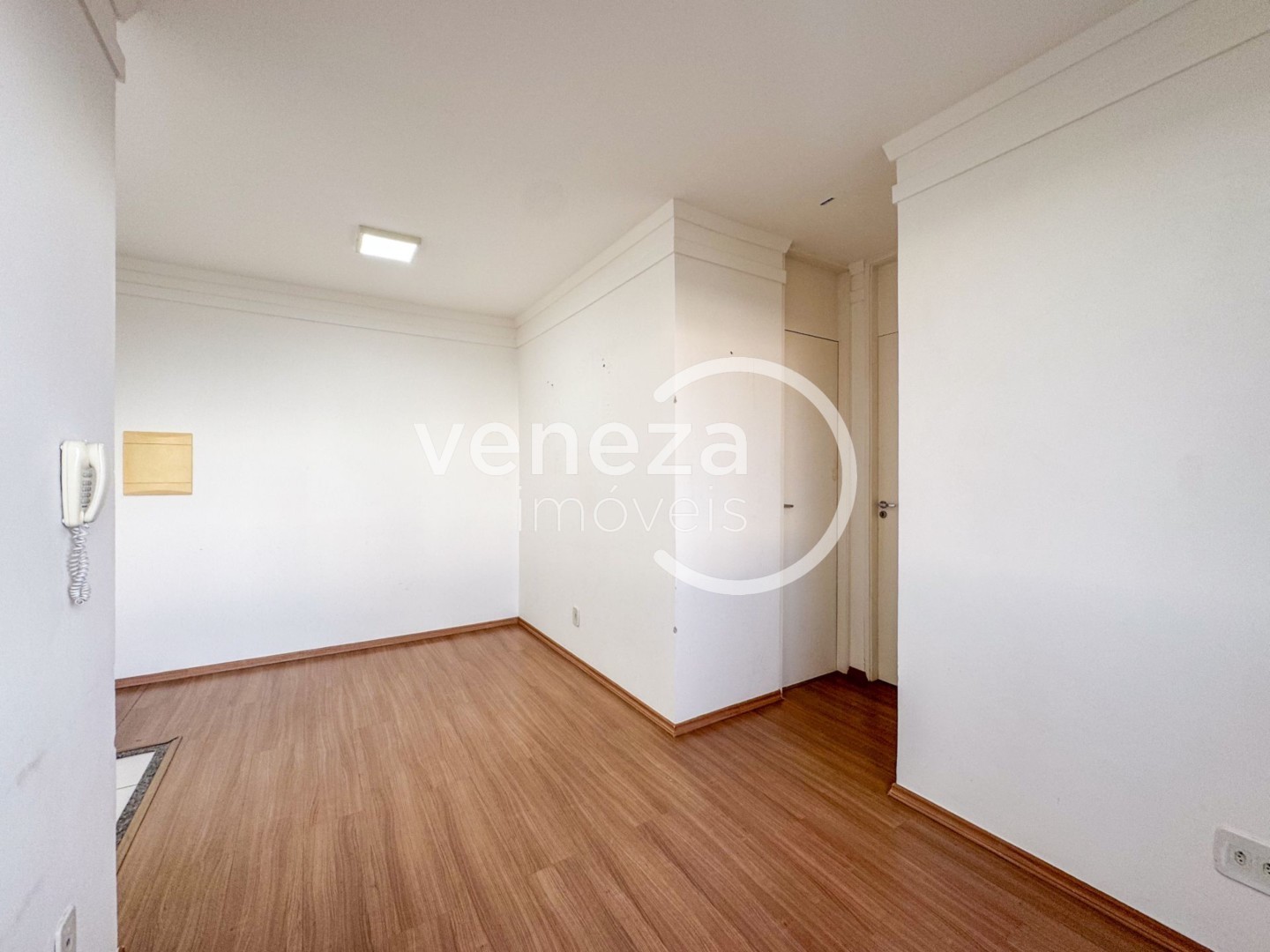 Apartamento para locação no bairro Jardim Joquei Club de Londrina - Foto 9