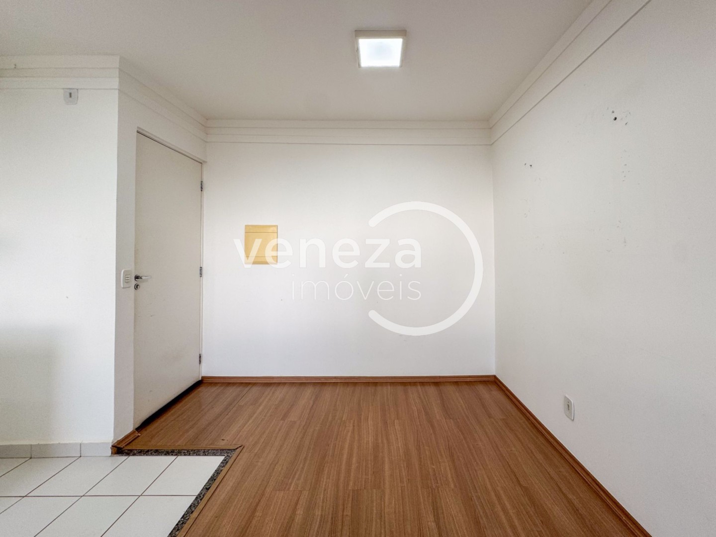 Apartamento para locação no bairro Jardim Joquei Club de Londrina - Foto 10