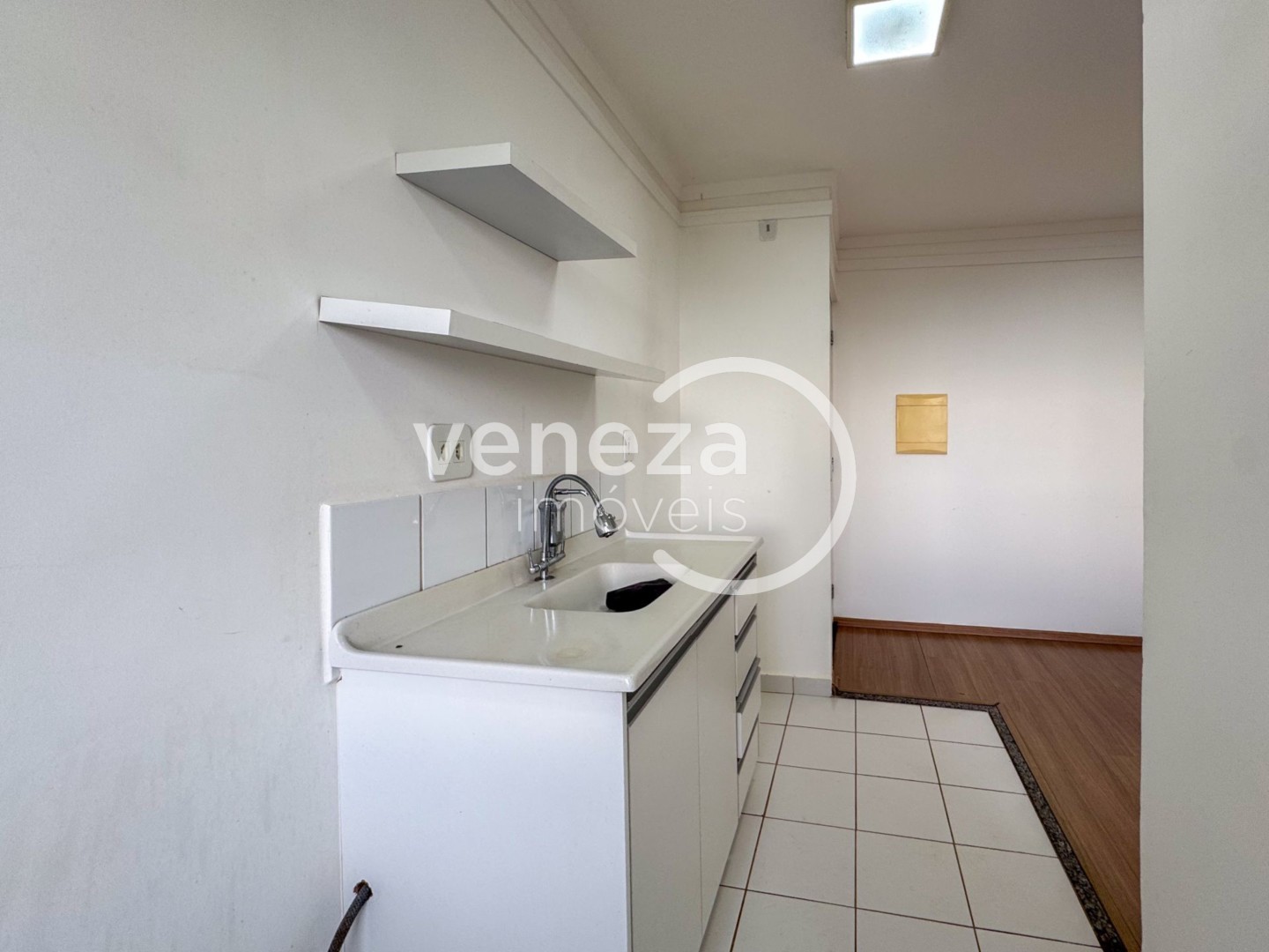 Apartamento para locação no bairro Jardim Joquei Club de Londrina - Foto 25