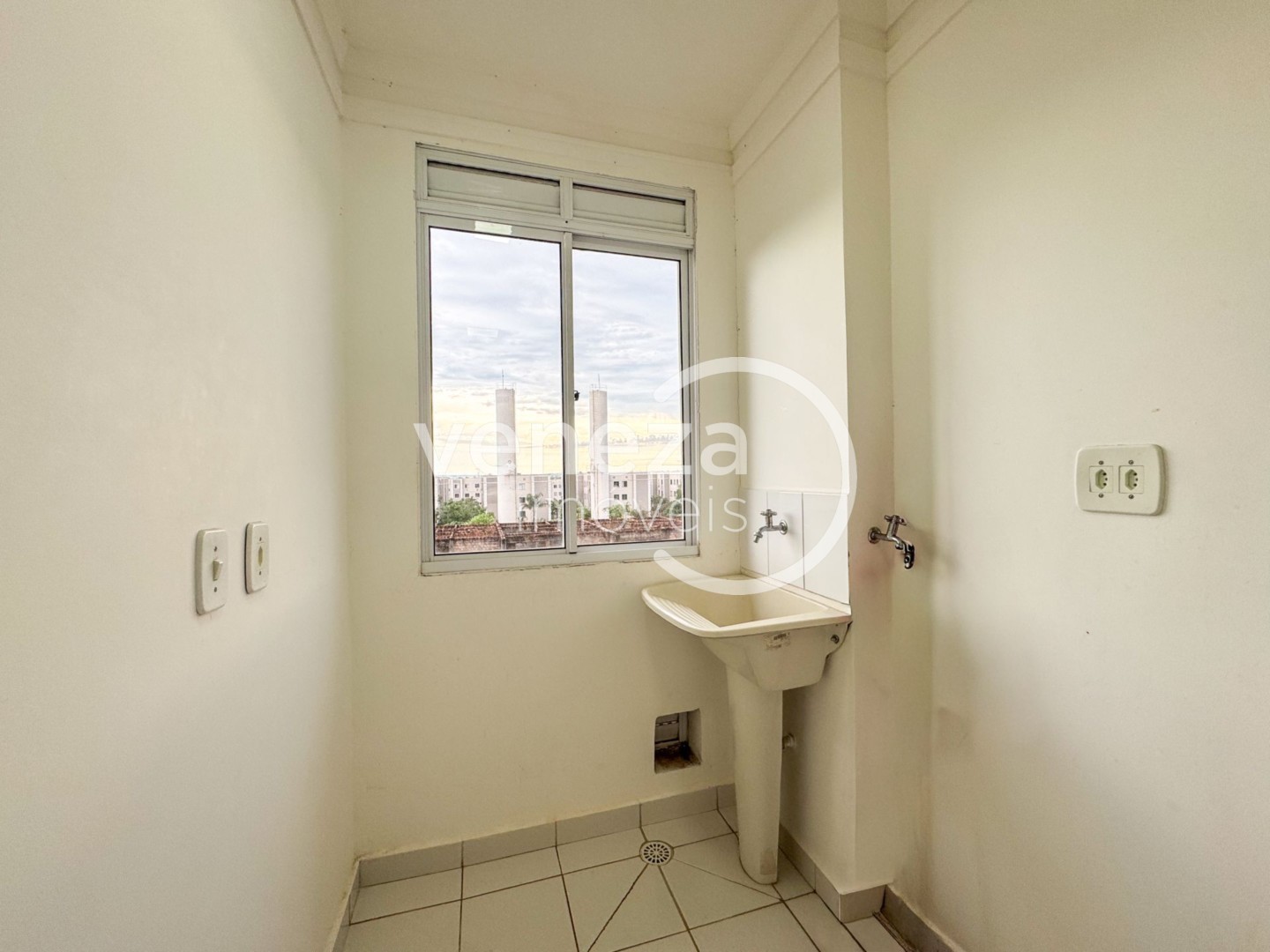 Apartamento para locação no bairro Jardim Joquei Club de Londrina - Foto 26