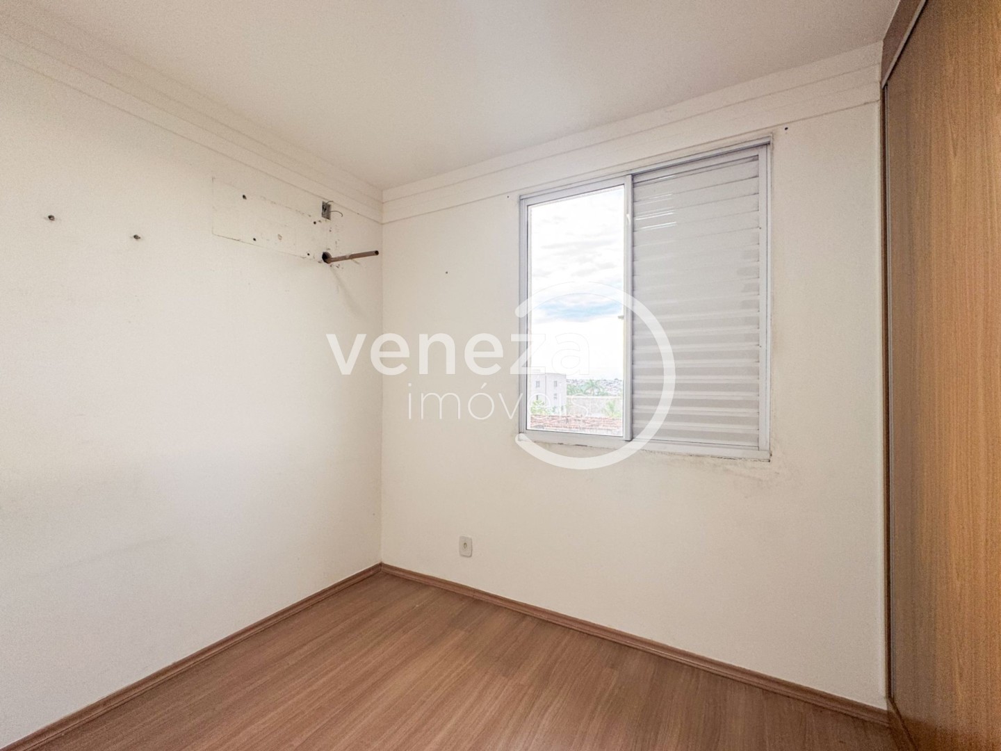 Apartamento para locação no bairro Jardim Joquei Club de Londrina - Foto 18