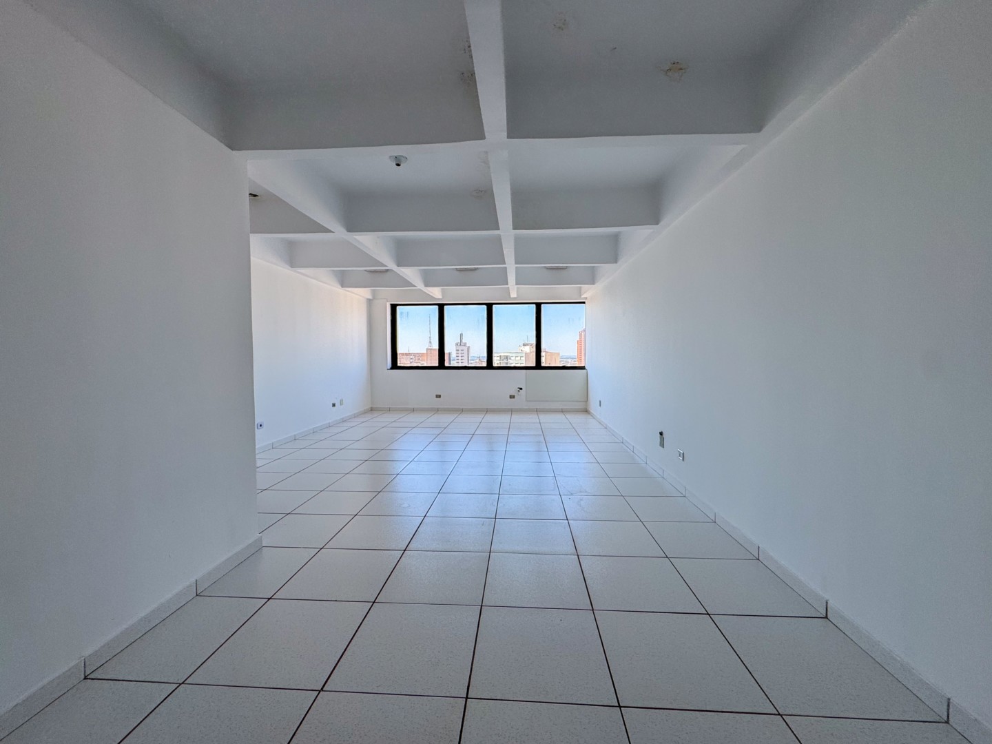 Sala/Conjunto Comercial para alugar em Centro, Londrina — Portal Chave Fácil