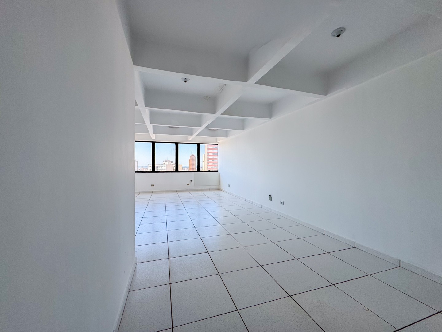 Sala/Conjunto Comercial para alugar em Centro, Londrina — Portal Chave Fácil