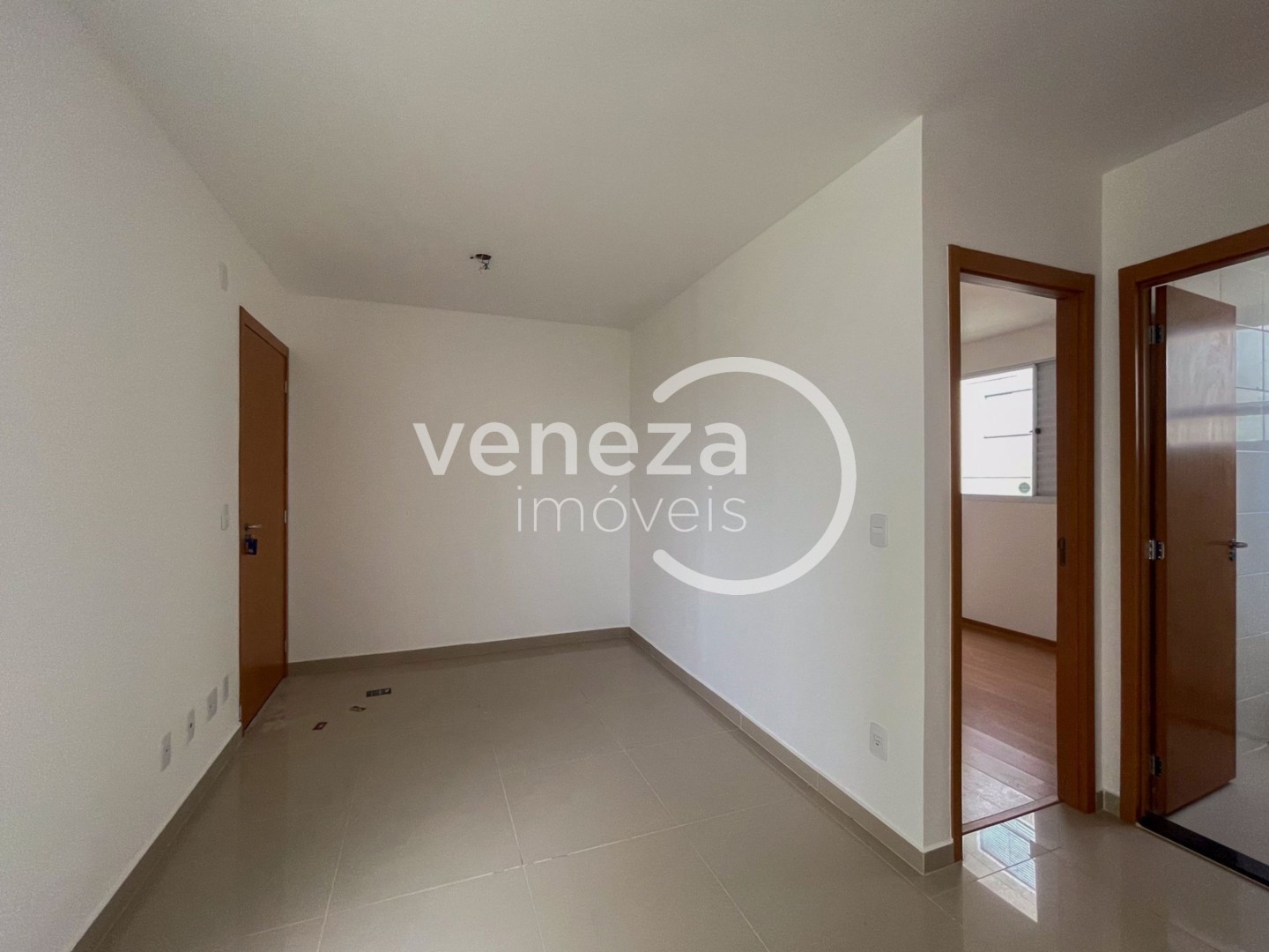 Apartamento para locacao no Acquaville em Londrina com 40,82m² por R$ 1.300 - Foto 3