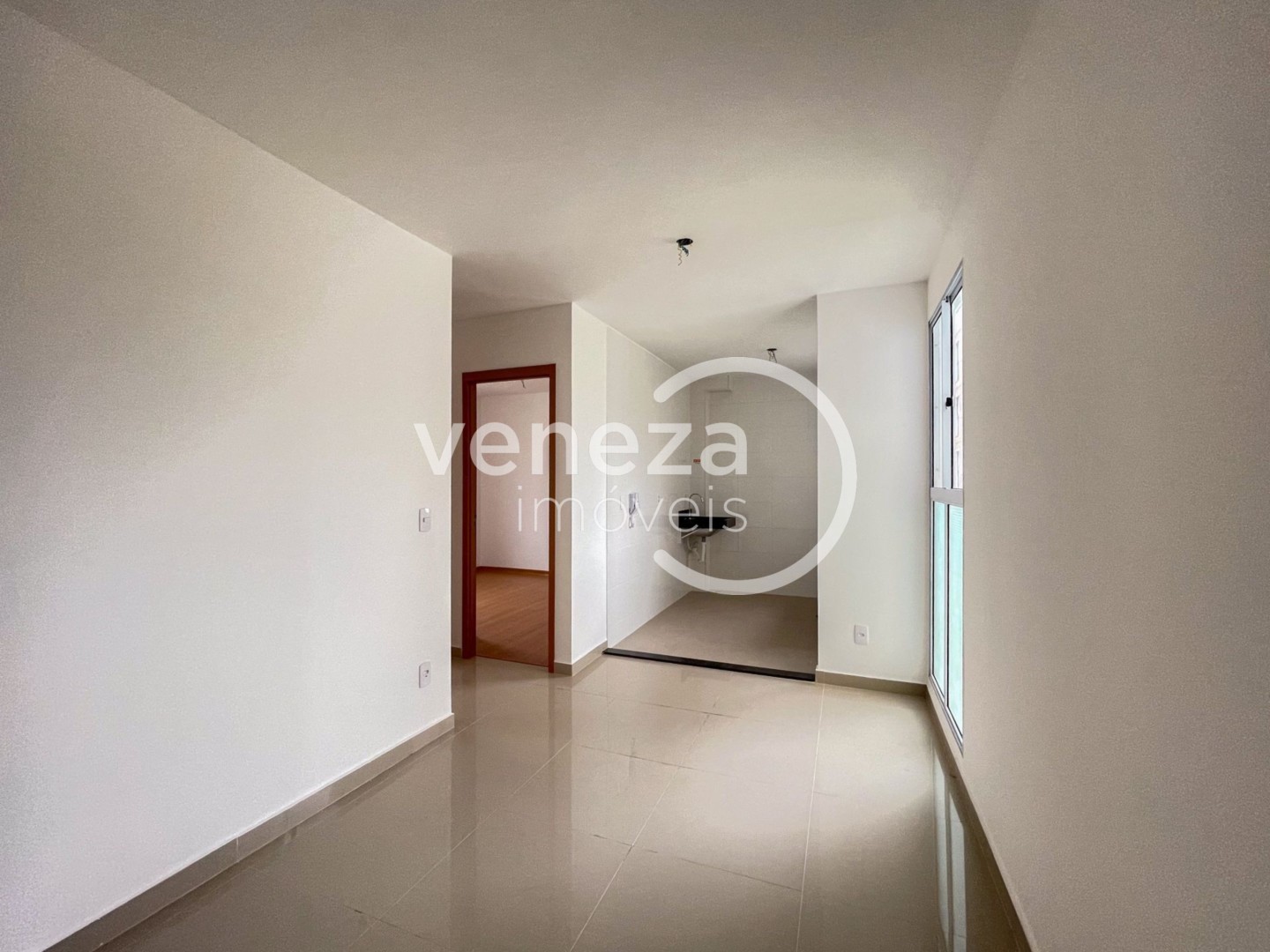 Apartamento para locacao no Acquaville em Londrina com 40,82m² por R$ 1.300 - Foto 2