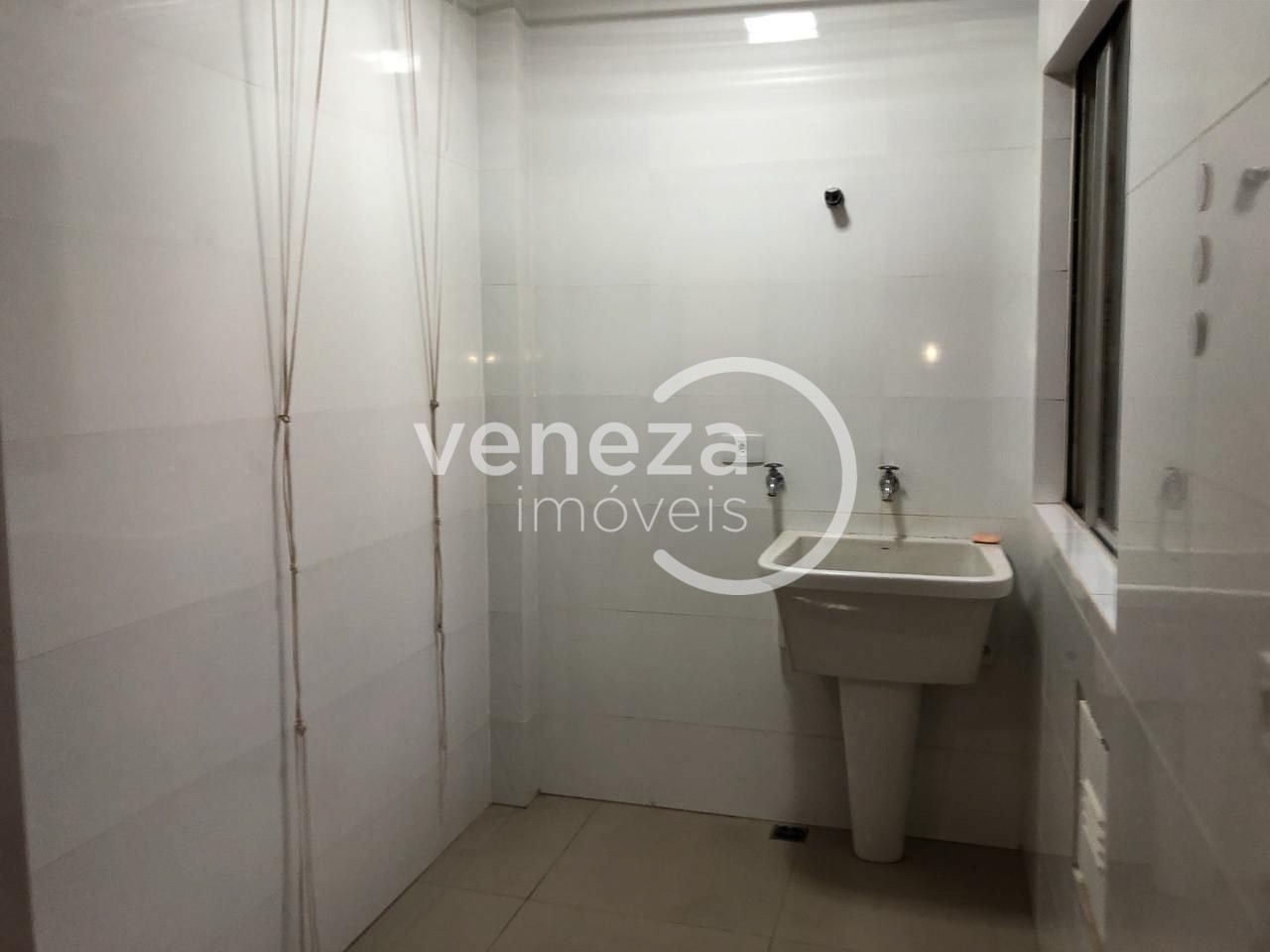 Apartamento para locação no bairro Vila Larsen 1 de Londrina - Foto 9