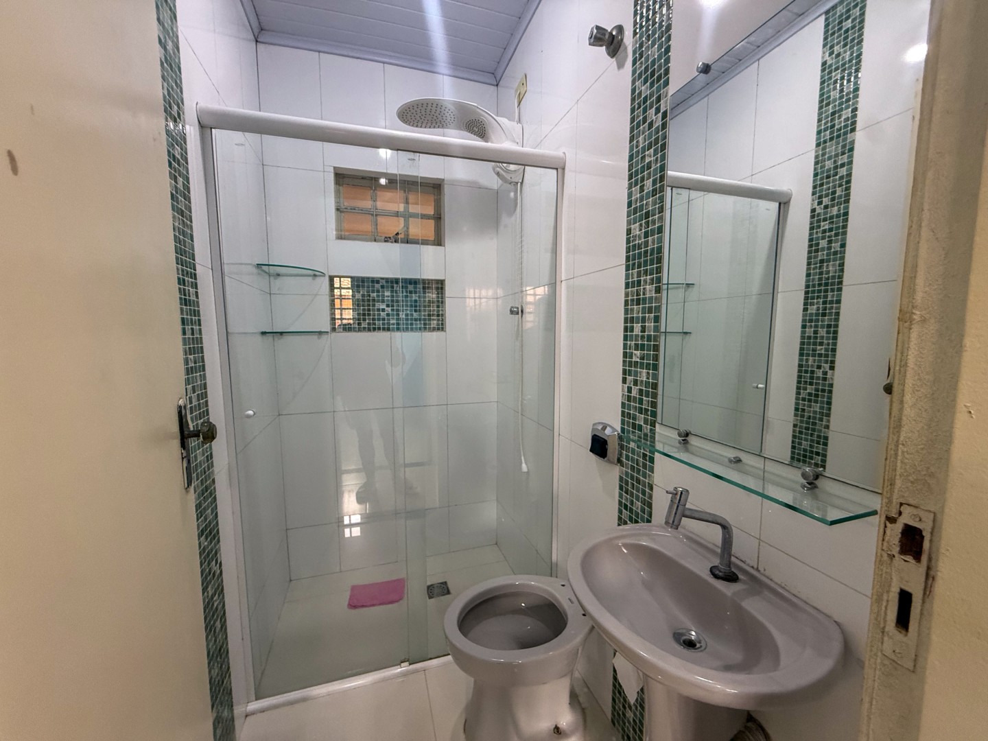Casa Residencial para locação no bairro Jose Garcia Molina de Londrina - Foto 9
