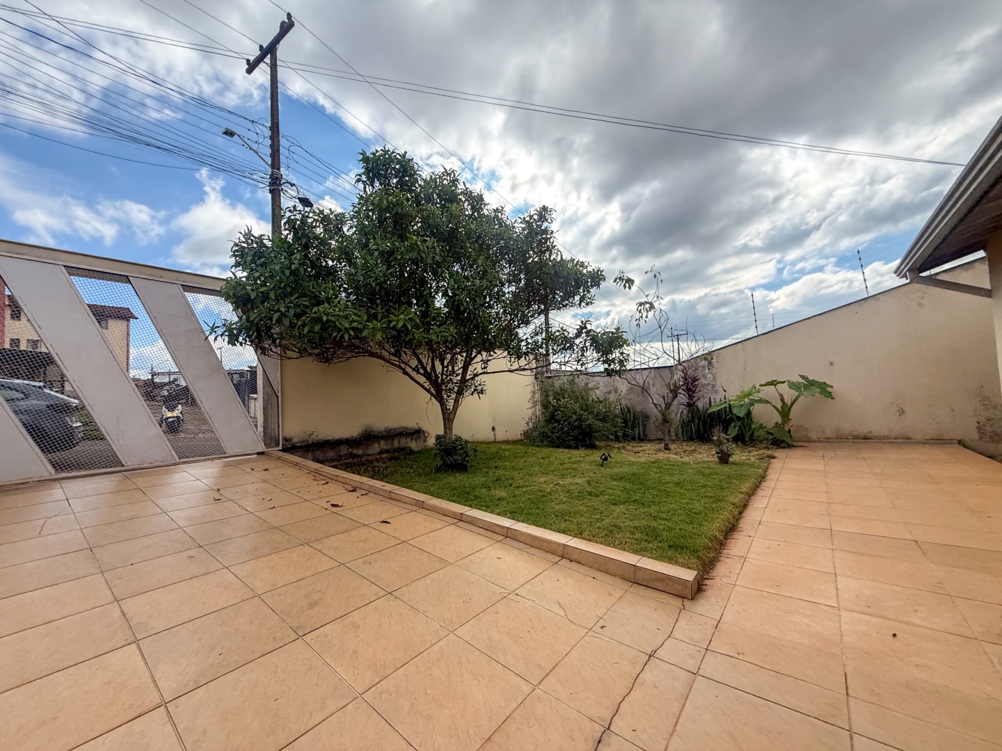 Casa Residencial para locação no bairro Jose Garcia Molina de Londrina - Foto 5