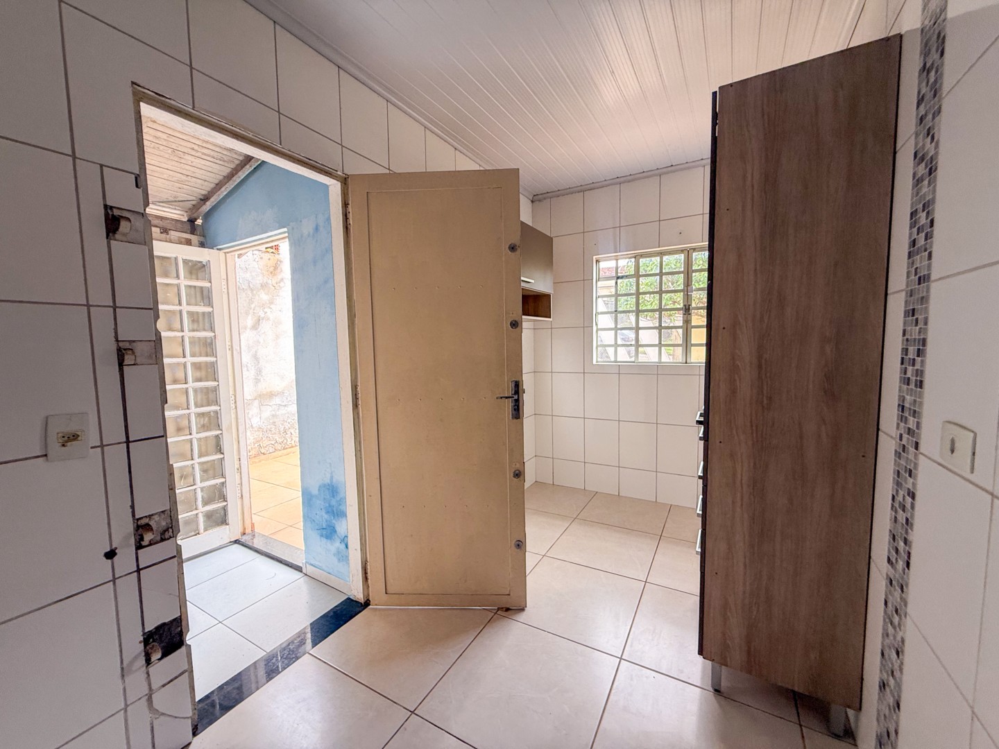 Casa Residencial para locação no bairro Jose Garcia Molina de Londrina - Foto 12
