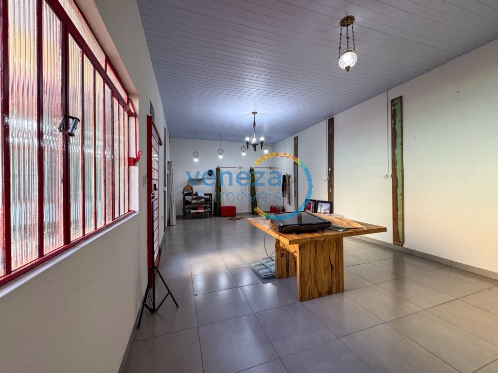 Casa Comercial para locação no bairro Centro de Londrina - Foto 13