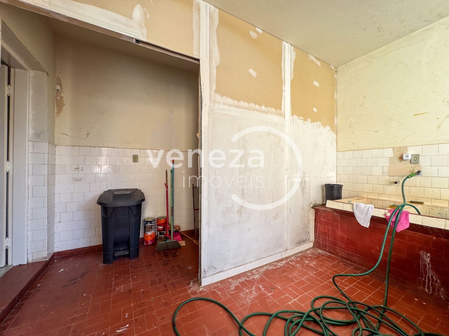 Casa Comercial para locação no bairro Centro de Londrina - Foto 12