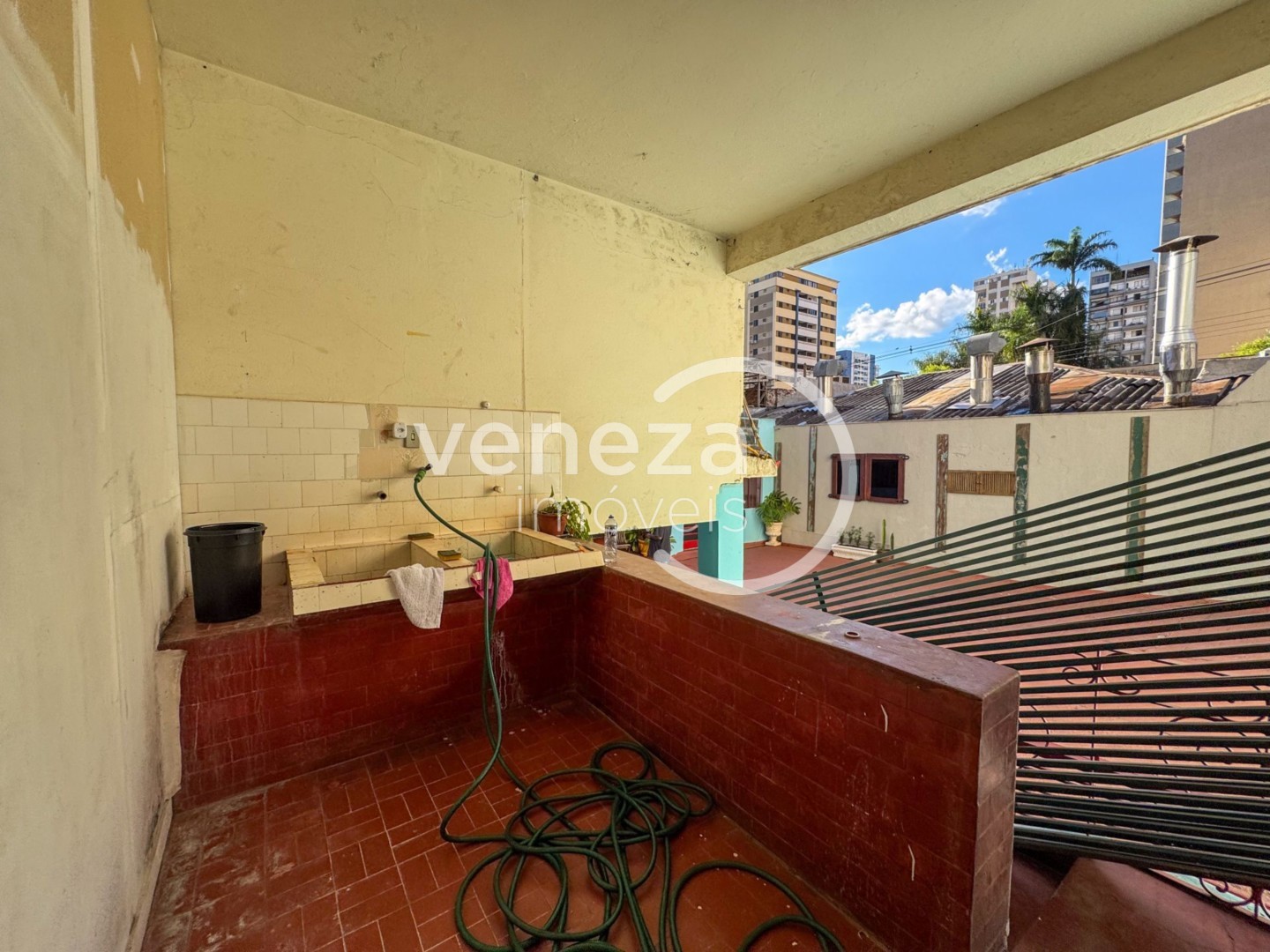 Casa Comercial para locação no bairro Centro de Londrina - Foto 14