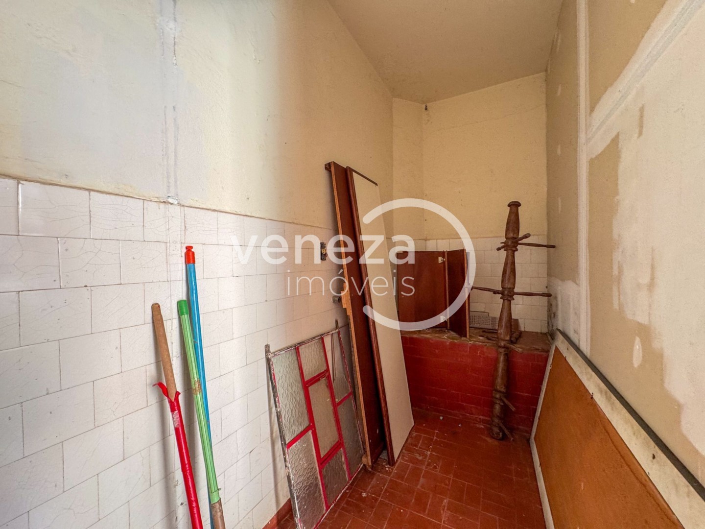 Casa Comercial para locação no bairro Centro de Londrina - Foto 15