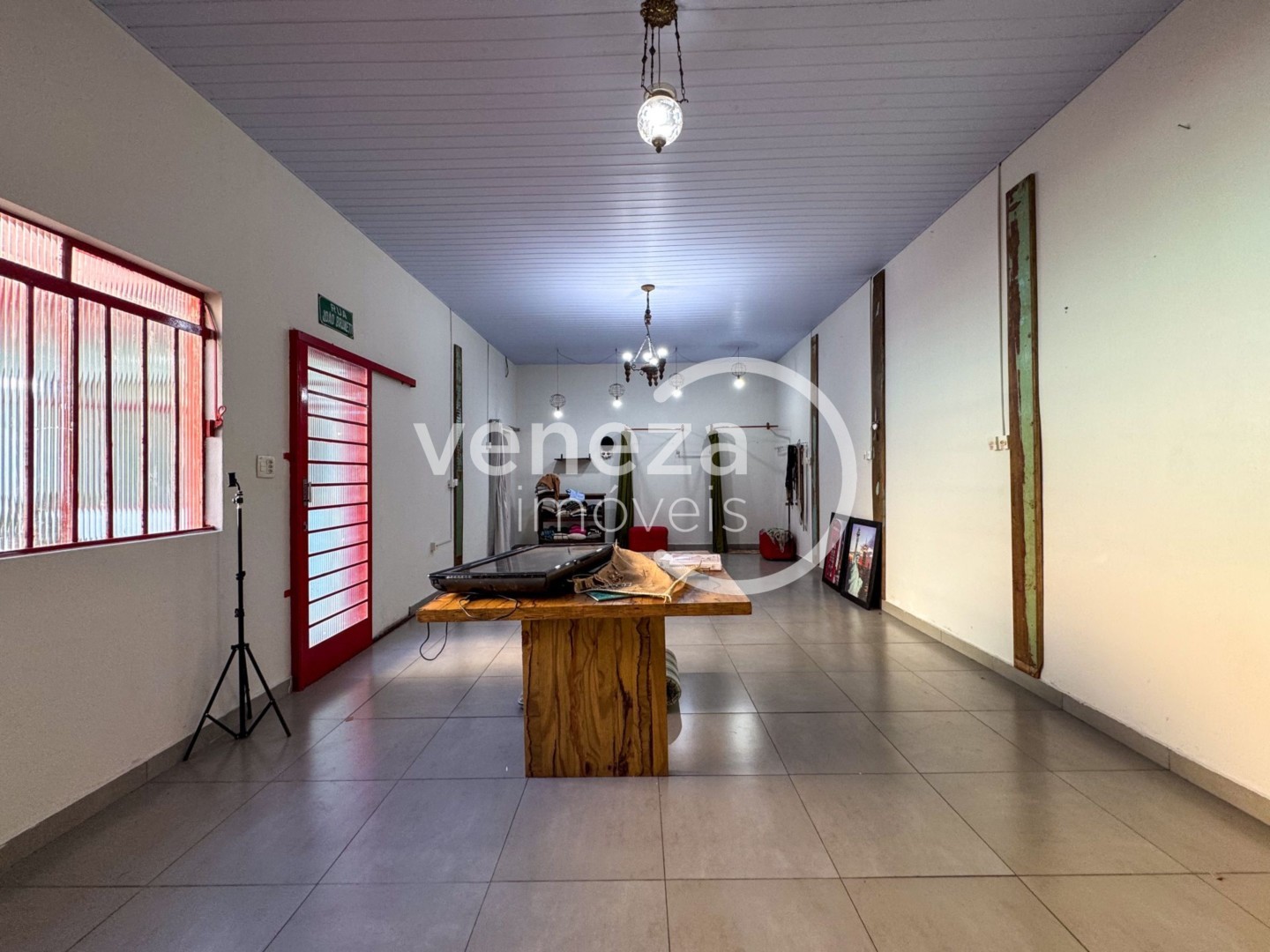 Casa Comercial para locação no bairro Centro de Londrina - Foto 9