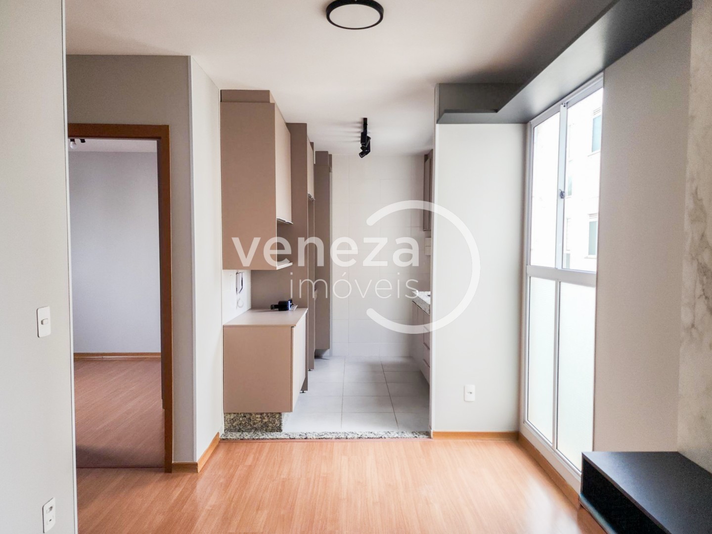 Apartamento para locacao no Acquaville em Londrina com 40,82m² por R$ 1.450