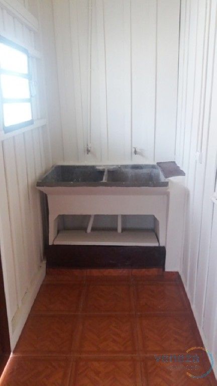 Casa Residencial para locação no bairro Jardim do Sol de Londrina - Foto 9