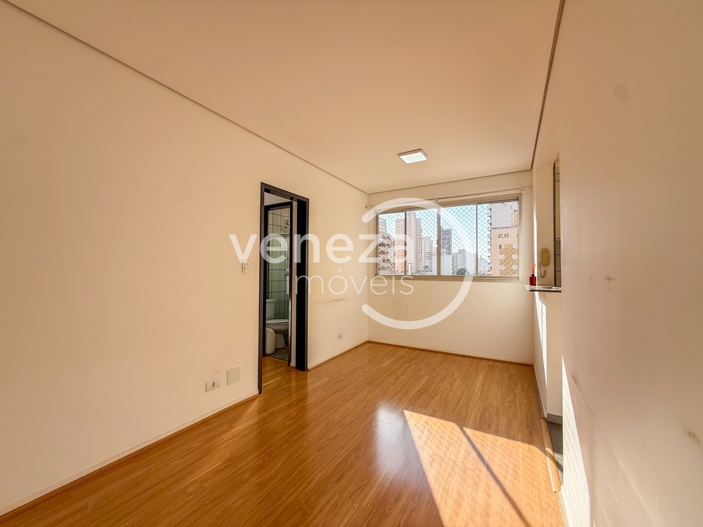 Apartamento para locacao no Centro em Londrina com 56,78m² por R$ 1.500  - Foto 2